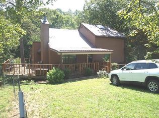 90 Red Bud Ln, Louisa, KY 41230