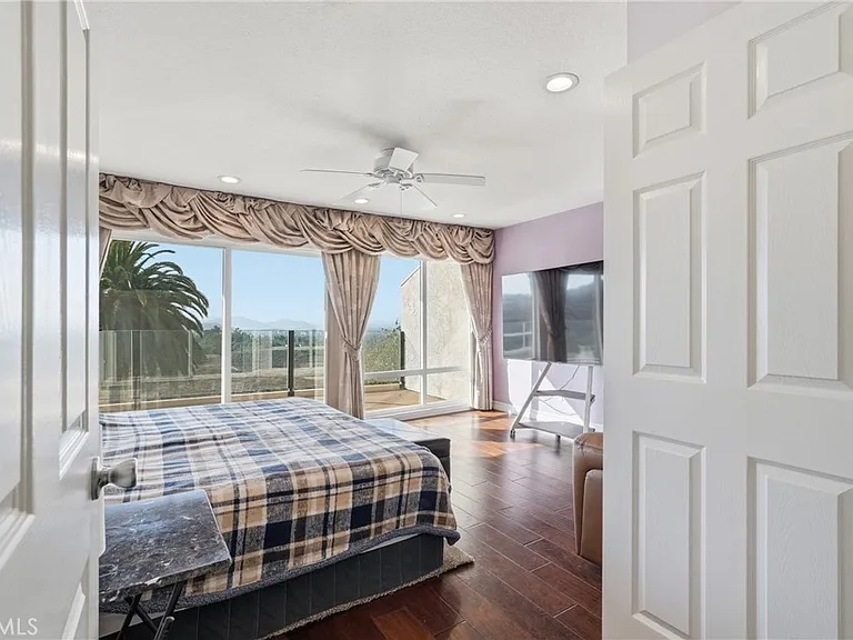 2235 El Capitan Dr — Photo 40