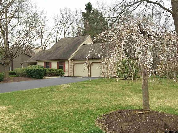 3rd image of 9 Orchard Park Dr