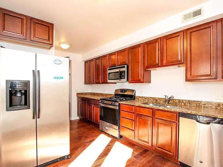 3545 N Pulaski Rd #204 — Photo 5
