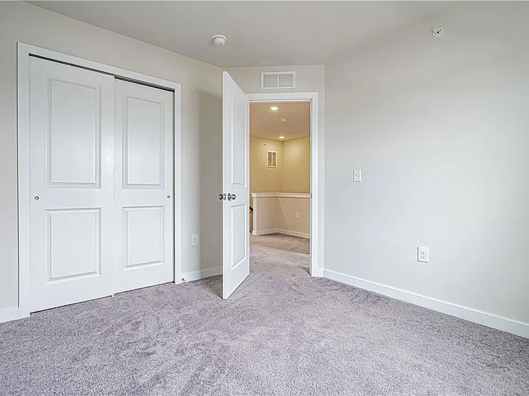 7640 Clayton Ave — Photo 24