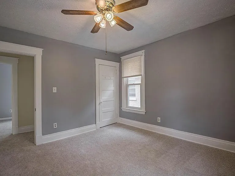 105 Albert St — Photo 13