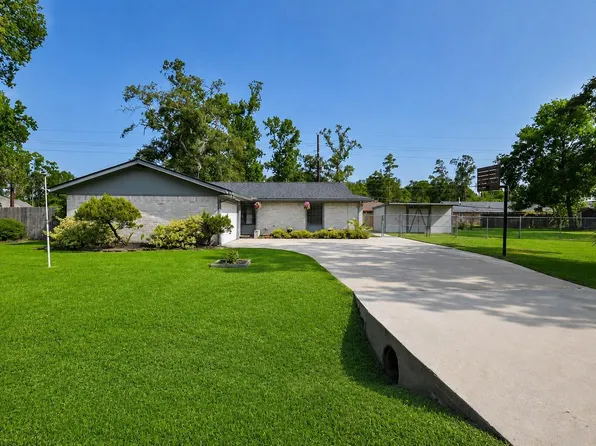2818 Rapho St, Crosby, TX 77532