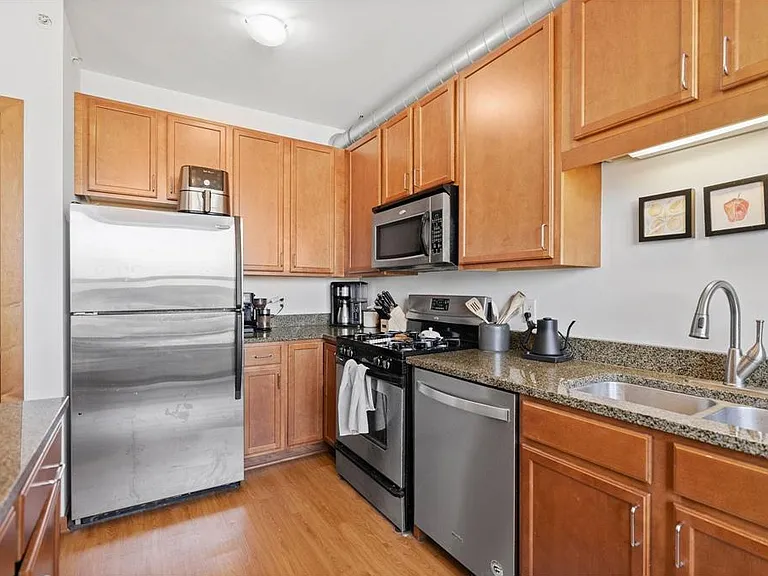 15 E Franklin Ave — Photo 12