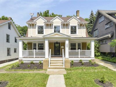 1697 Cumberland Rd, Cleveland Heights, OH, 44118