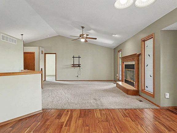 3rd image of 804 E Rivera Dr