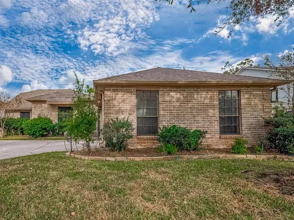 3227 Mesquite Drive, Sugar Land, TX 77479