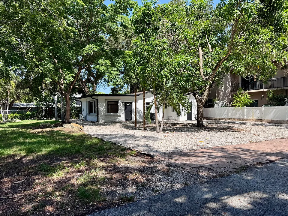 2390 SW 18th Ave