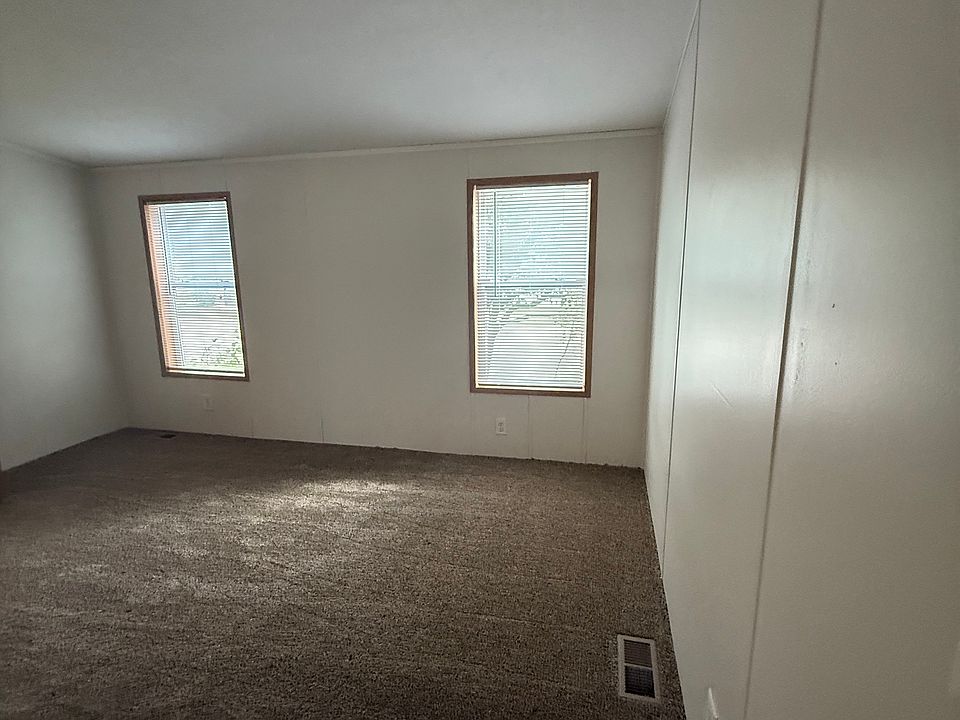 1st image of 155 Scarlet Oak Ct