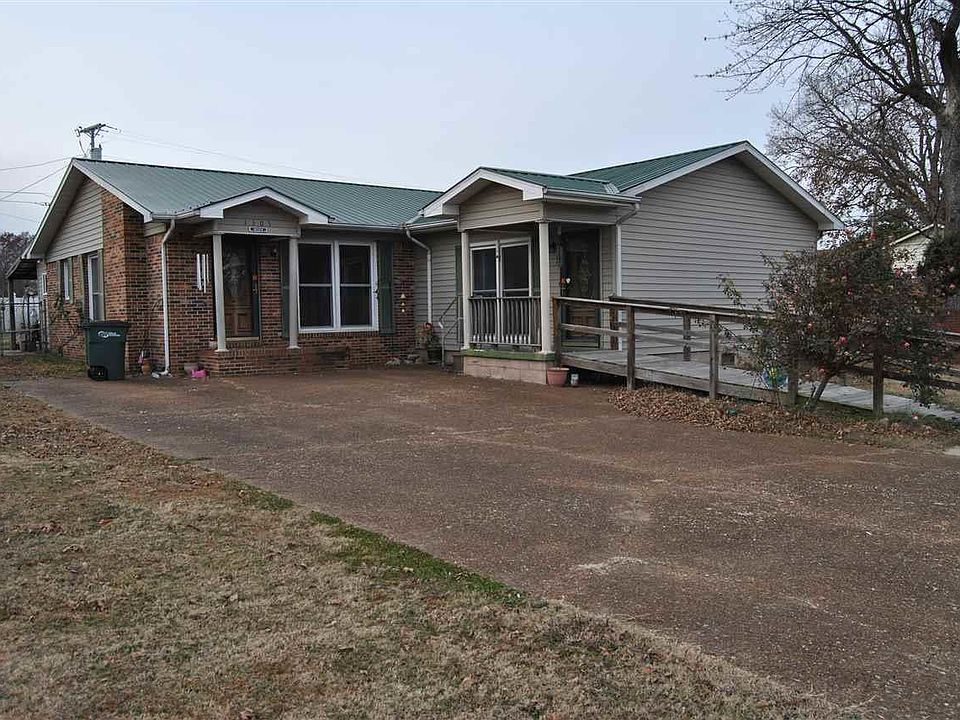 1st image of 1305 S Miles Ave