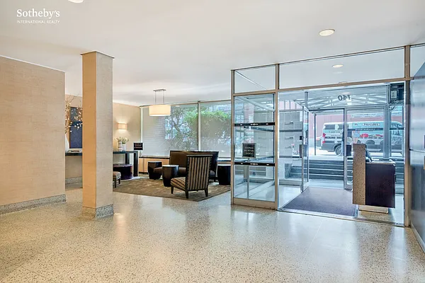 Sold by Sotheby's International Realty | media 11