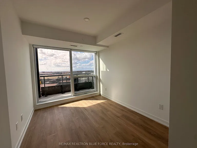 1100 Sheppard Ave W #1215 — Photo 8