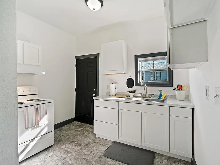1221 E Columbus Dr #A — Photo 8