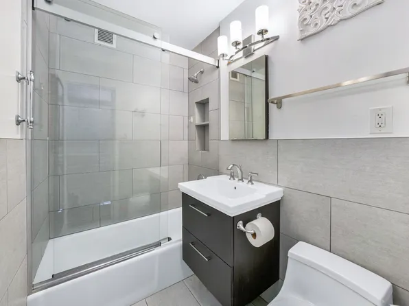 400 East 54th Street image 7 of 11