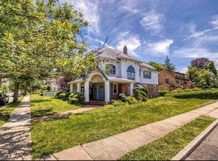 29 Neptune Ave, Woodmere, NY 11598
