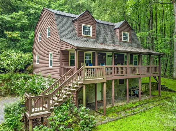 2767 Tanasee Gap Rd, Balsam Grove, NC 28708