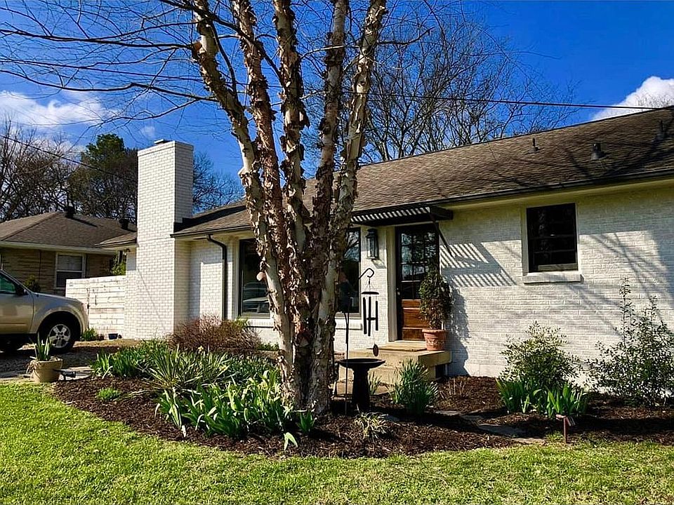 2nd image of 2806 Branwood Dr