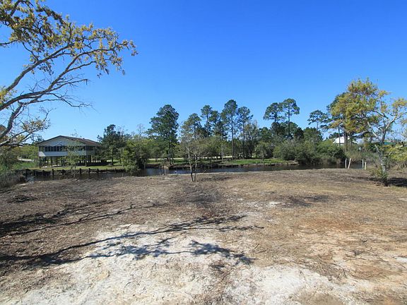 2nd image of 11093 Texas St