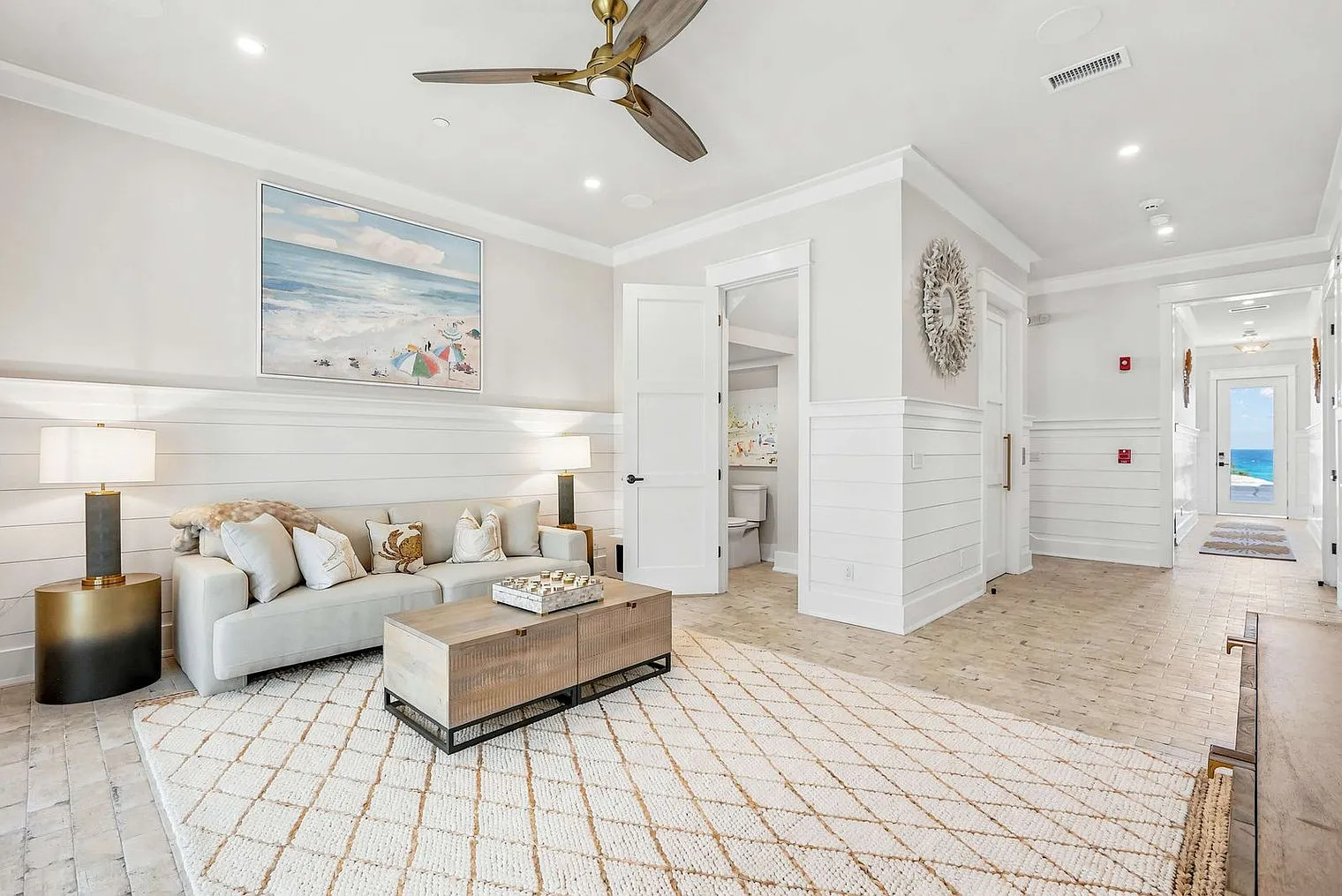 7 bed, 8.0 bath, 4402 sqft, $28,482 — Photo 2