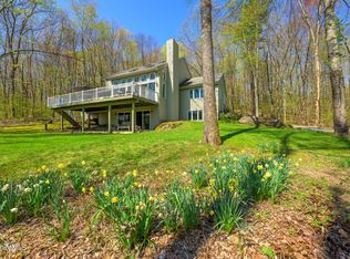 1220 Lenox Rd, Richmond, MA 01254