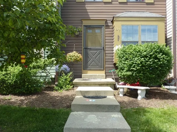 87 Wood Duck Ct, Hackettstown, NJ 07840