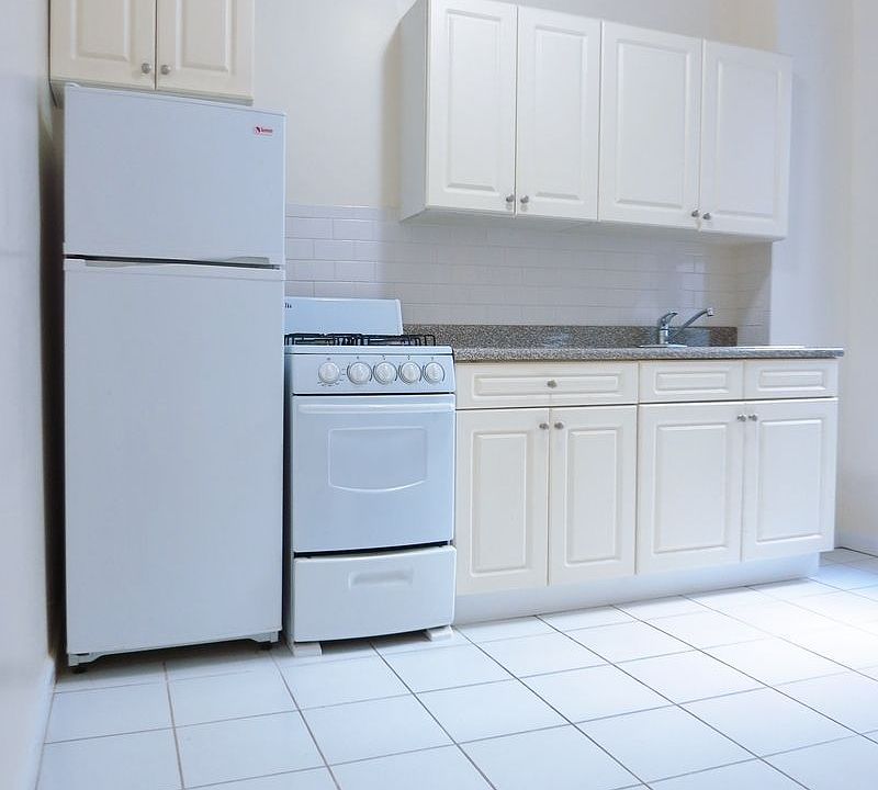 1st image of 515 E 78th St APT 2C