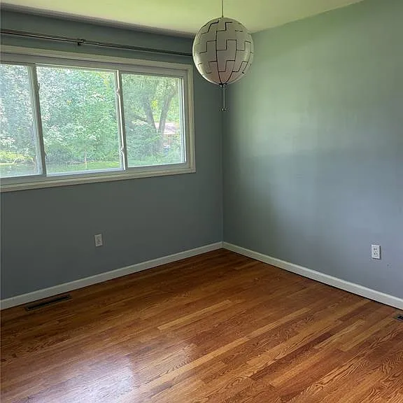 709 Elkington Ln — Photo 8