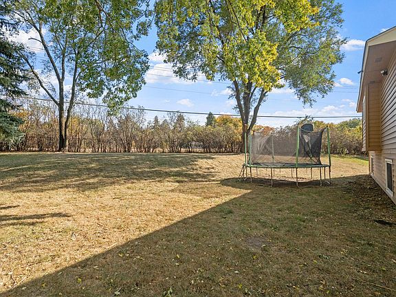 5th image of 11433 Valley Ct