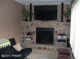 441 Honesdale Rd, Waymart, PA 18472