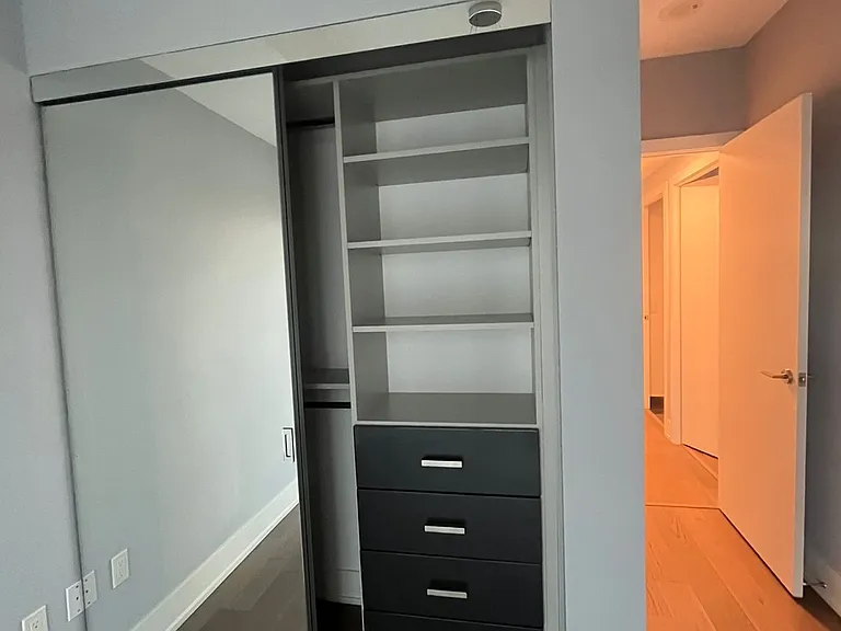 1 Yorkville Ave #4401 — Photo 14