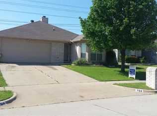 754 Ponselle Dr, Arlington, TX 76001