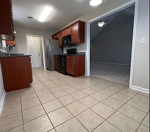 4th image of 1951 Staffwood Dr