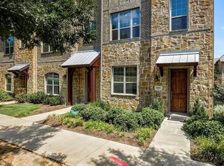 525 W Royal Ln, Irving, TX 75039