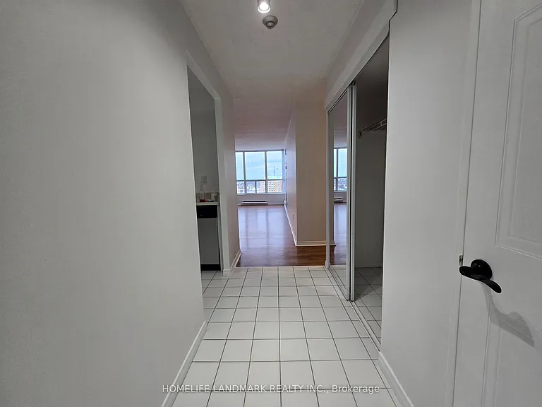 410 McLevin Ave #1811 — Photo 2