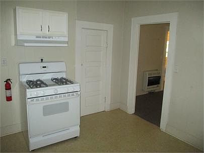 3rd image of 203 S Cravens St APT 2