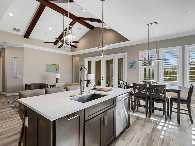 289 Sapphire Lake Dr #202 — Photo 4