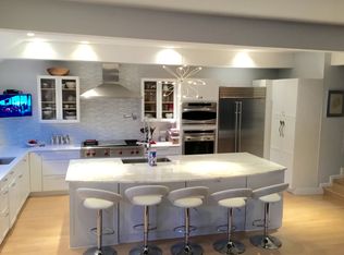 24 Brandywine Falls Rd, Wilmington, DE 19806