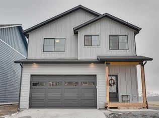 1366 Indian Hills Dr, Moscow, ID 83843