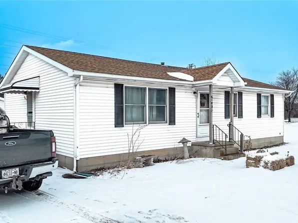 6163 N Whitham Dr, Niagara Falls, NY 14304