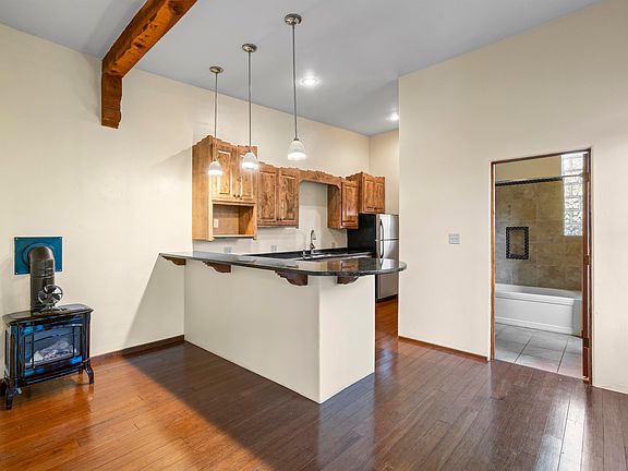 5th image of 316 Burch St Unit E-2