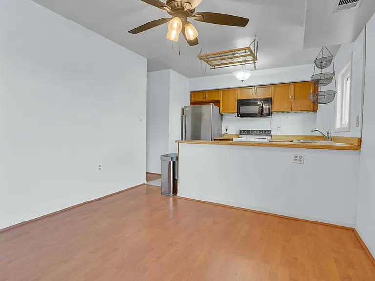3342 S 28th St #403 — Photo 8
