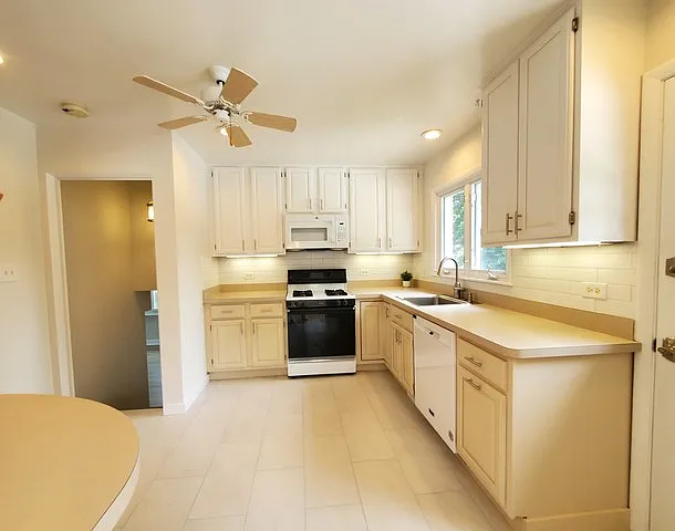 4715 W Lake Ave — Photo 6