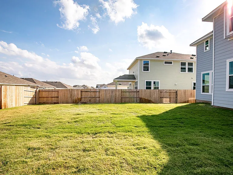 212 Stein Rd — Photo 28