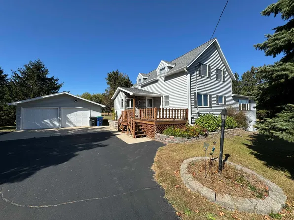 N6211 Village Ln, Casco, WI 54205