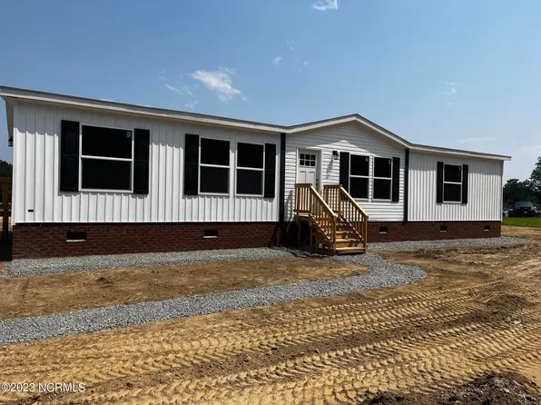 1927 Peacock Road, Whiteville, NC 28472