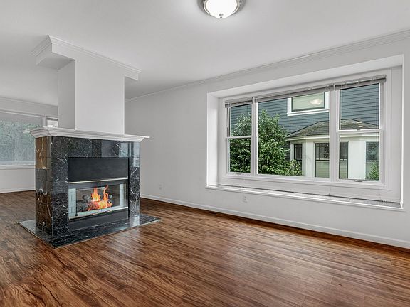 5th image of 733 Belmont Pl E