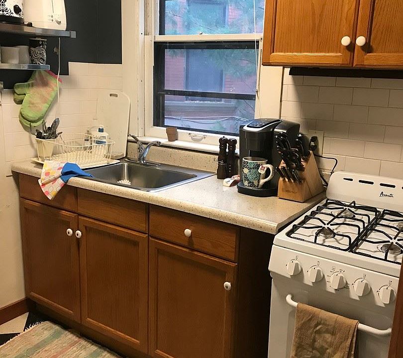 1st image of 623 Cherry St SE APT 2