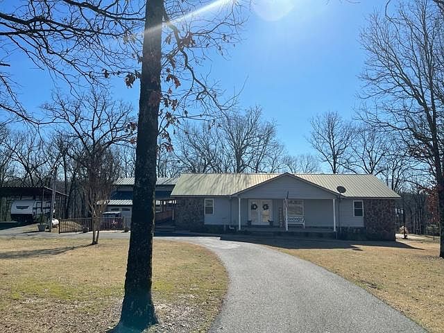 1st image of 339 Staggs Dr