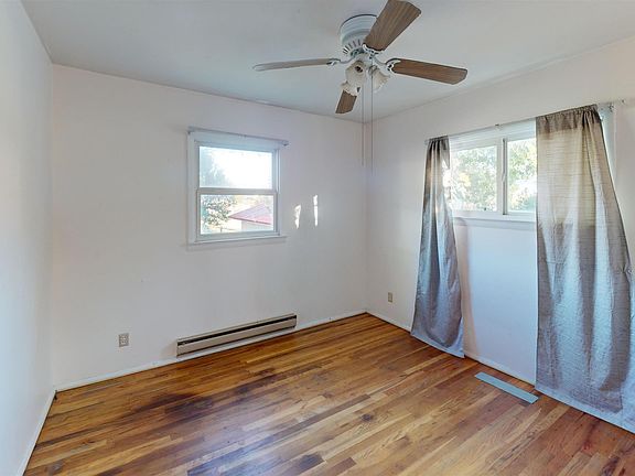 5th image of 1051 Cottonwood St