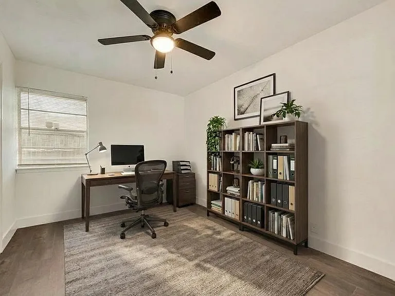 1614 Brent Ct — Photo 8